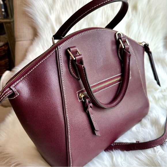Dooney & Bourke Women’s Satchel in Pebble Grain Leather in Rich Burgundy colour - Picture 4 of 16